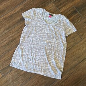 EUC Vince Camuto Scoop Neck Tee